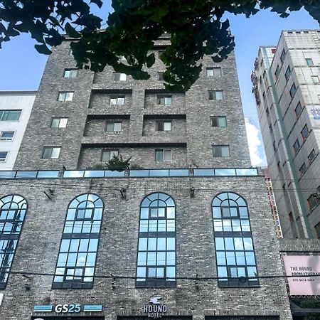 Hound Hotel Cshangvon Kültér fotó