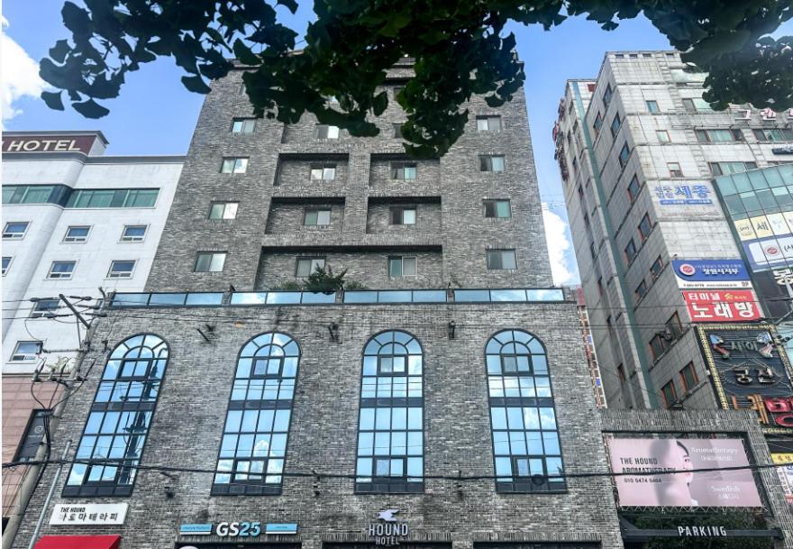 Hound Hotel Cshangvon Kültér fotó