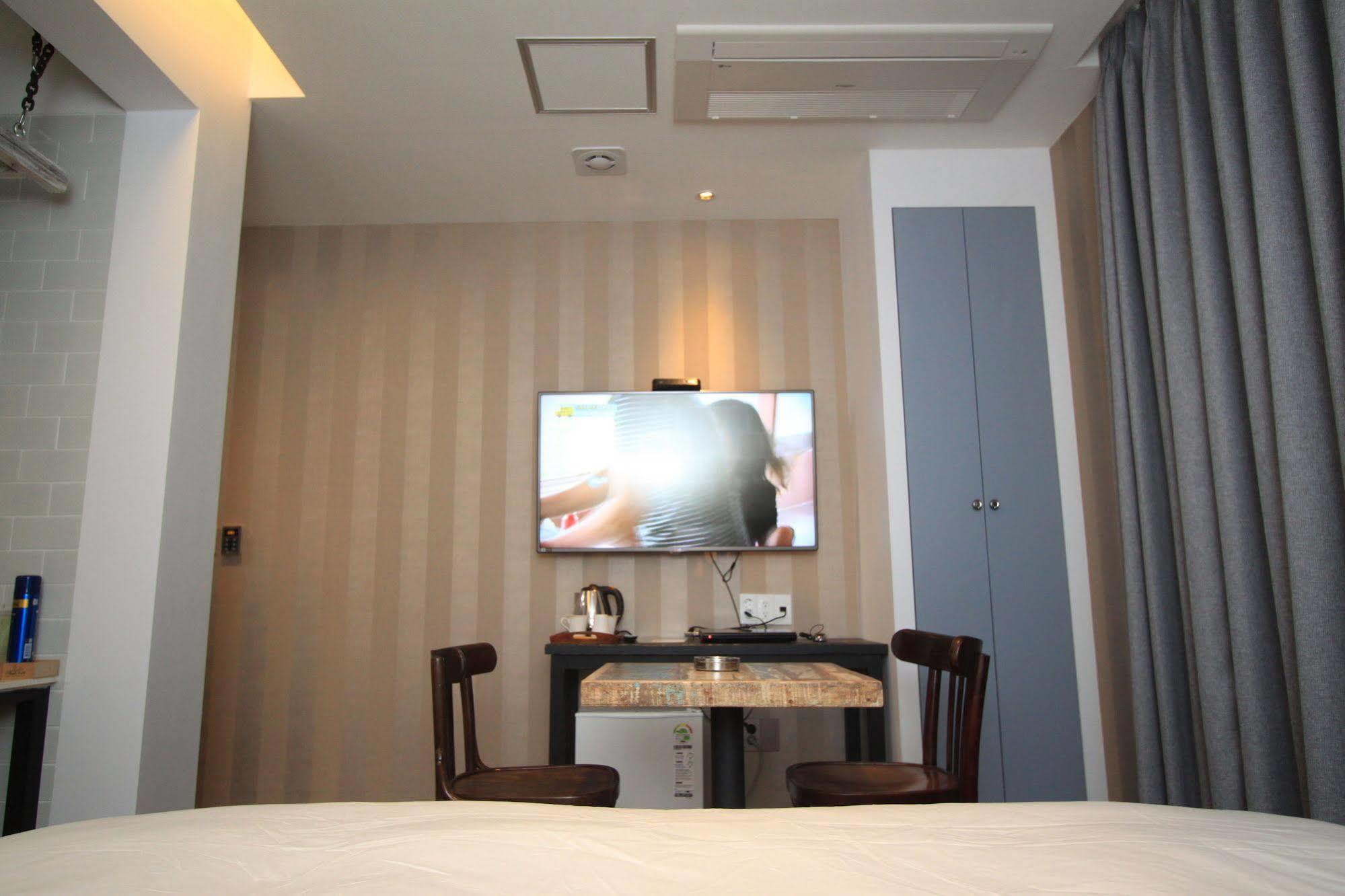 Hound Hotel Cshangvon Kültér fotó