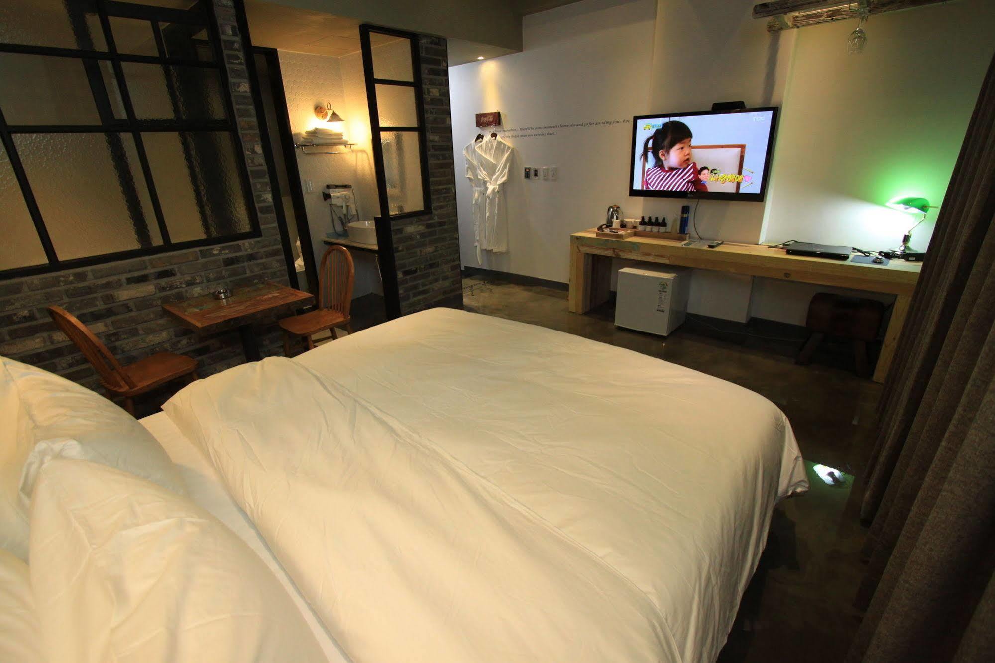 Hound Hotel Cshangvon Kültér fotó