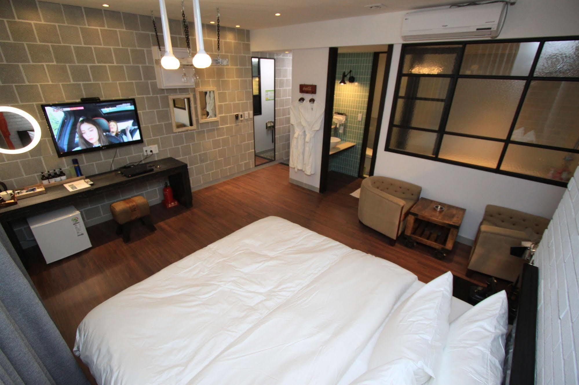 Hound Hotel Cshangvon Kültér fotó