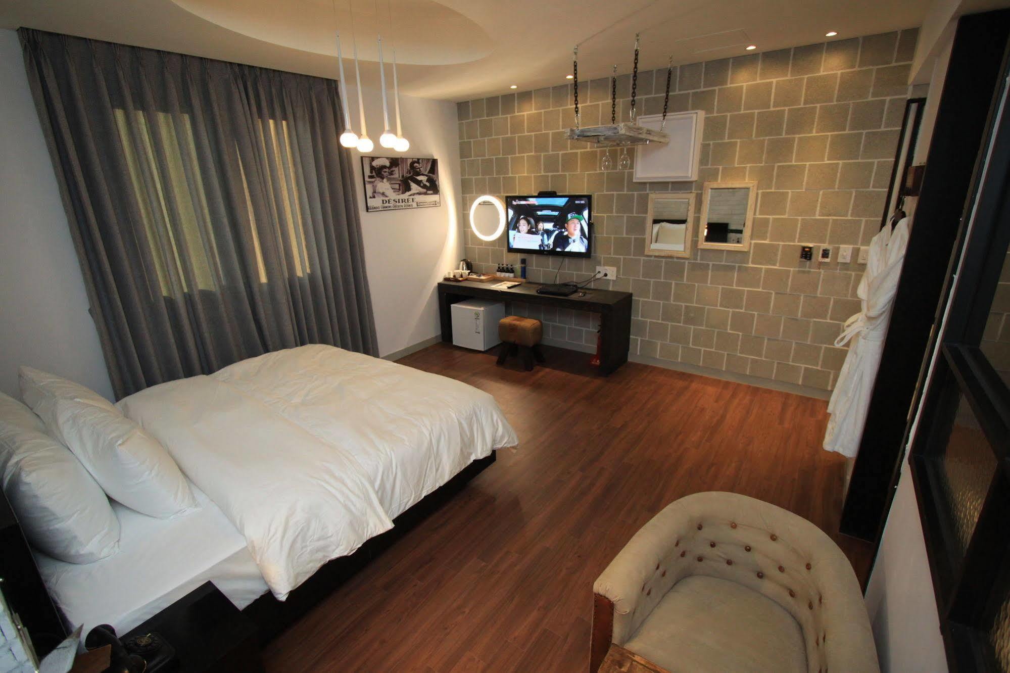 Hound Hotel Cshangvon Kültér fotó